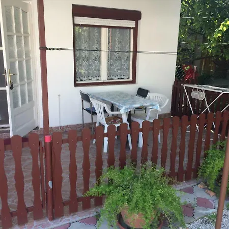 Leda Apartman Apartment